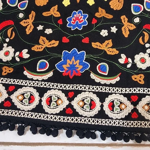 Umgee embroidered bird and flower boho mini skirt fully lined woman's size large - Picture 9 of 13